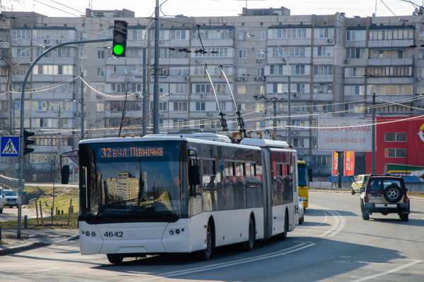 4642 | ЛАЗ E301D1 ElectroLAZ | Куренівське тролейбусне депо