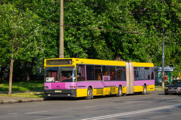 4698 / 051-97 КА | МАЗ-105060 | Автобусний парк № 6
